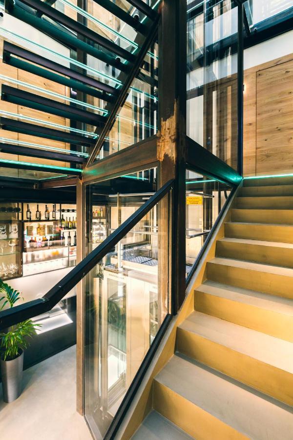 Domus Cavour Rooms&Suites Тирано Экстерьер фото