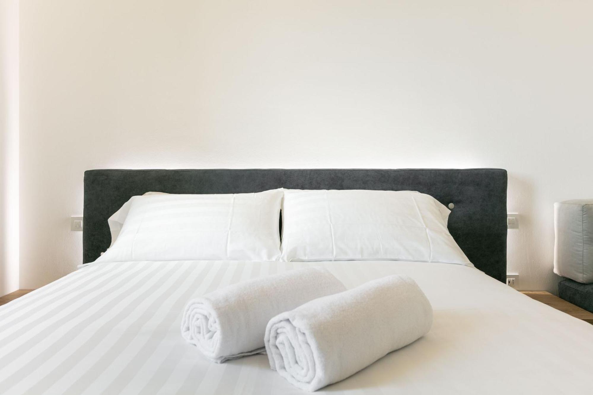 Domus Cavour Rooms&Suites Тирано Номер фото