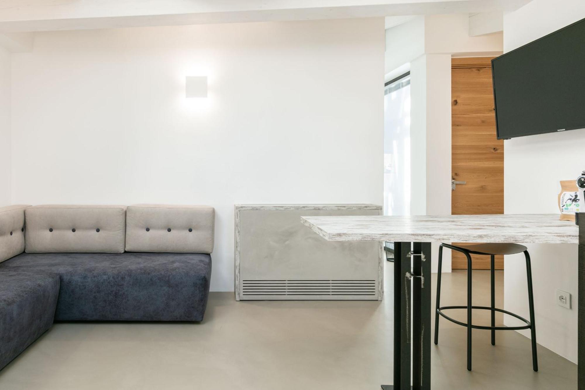 Domus Cavour Rooms&Suites Тирано Номер фото