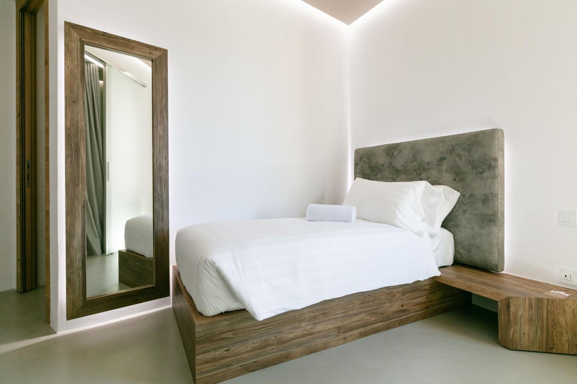 Domus Cavour Rooms&Suites Тирано Номер фото